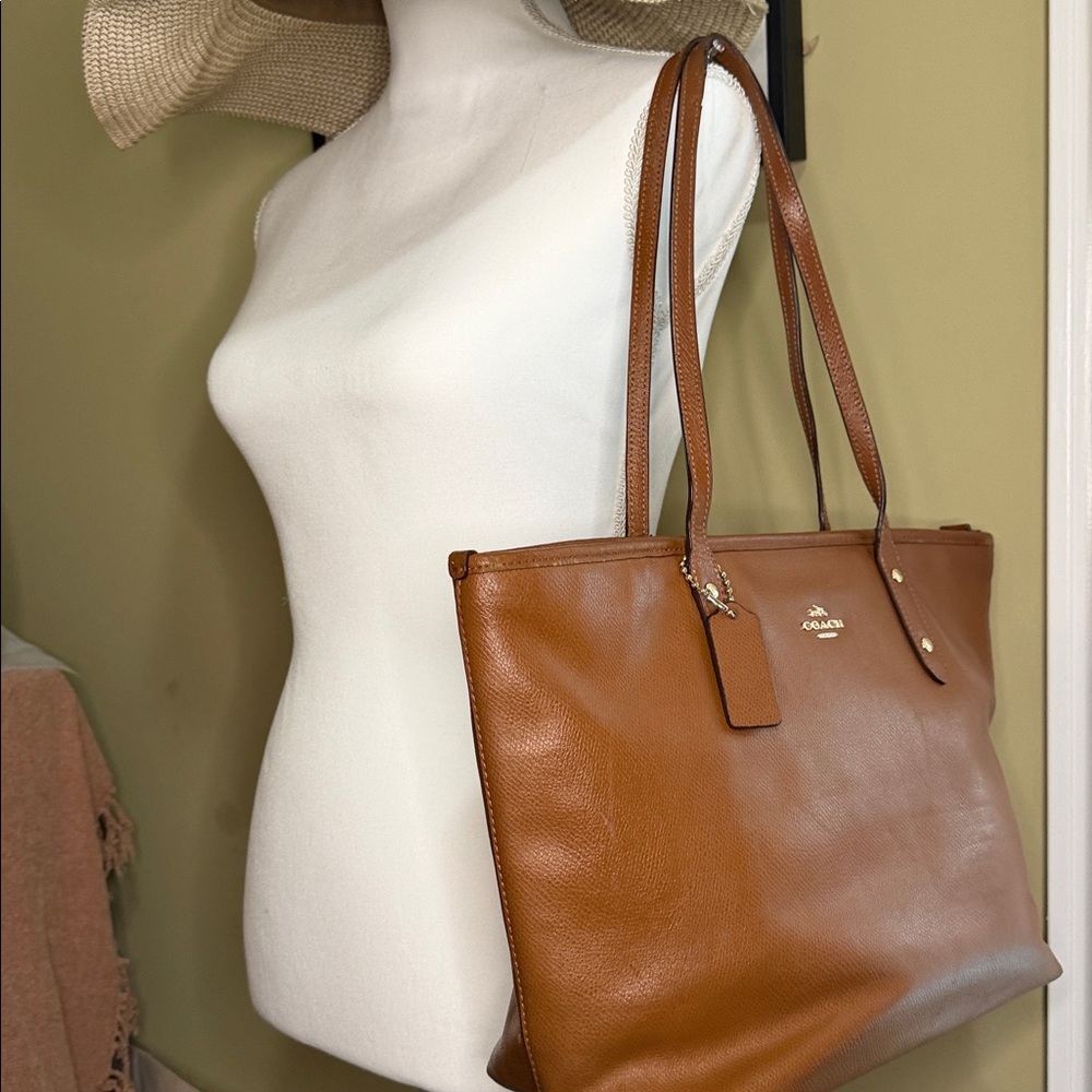 Coach City Zip Tote in light saddle brown leather. - Picture 16 of 16